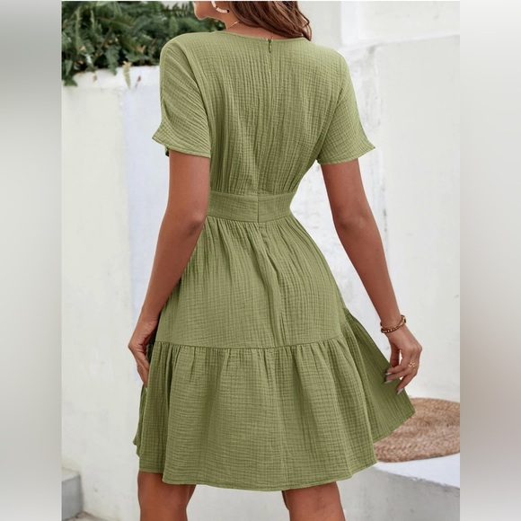 Cotton Plunging Neck Ruffle Hem Dress - Picture 4 of 10